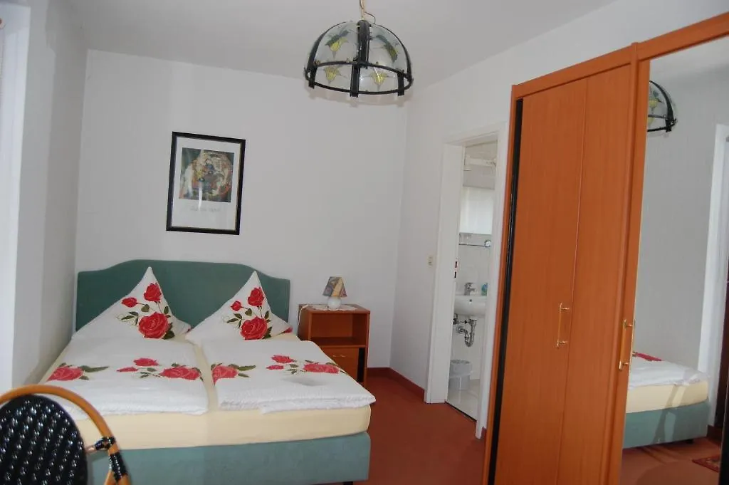 Hotel Zum Nussbaum Dresden 3*,